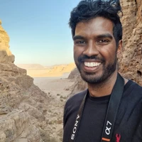 Derek Thomas's avatar